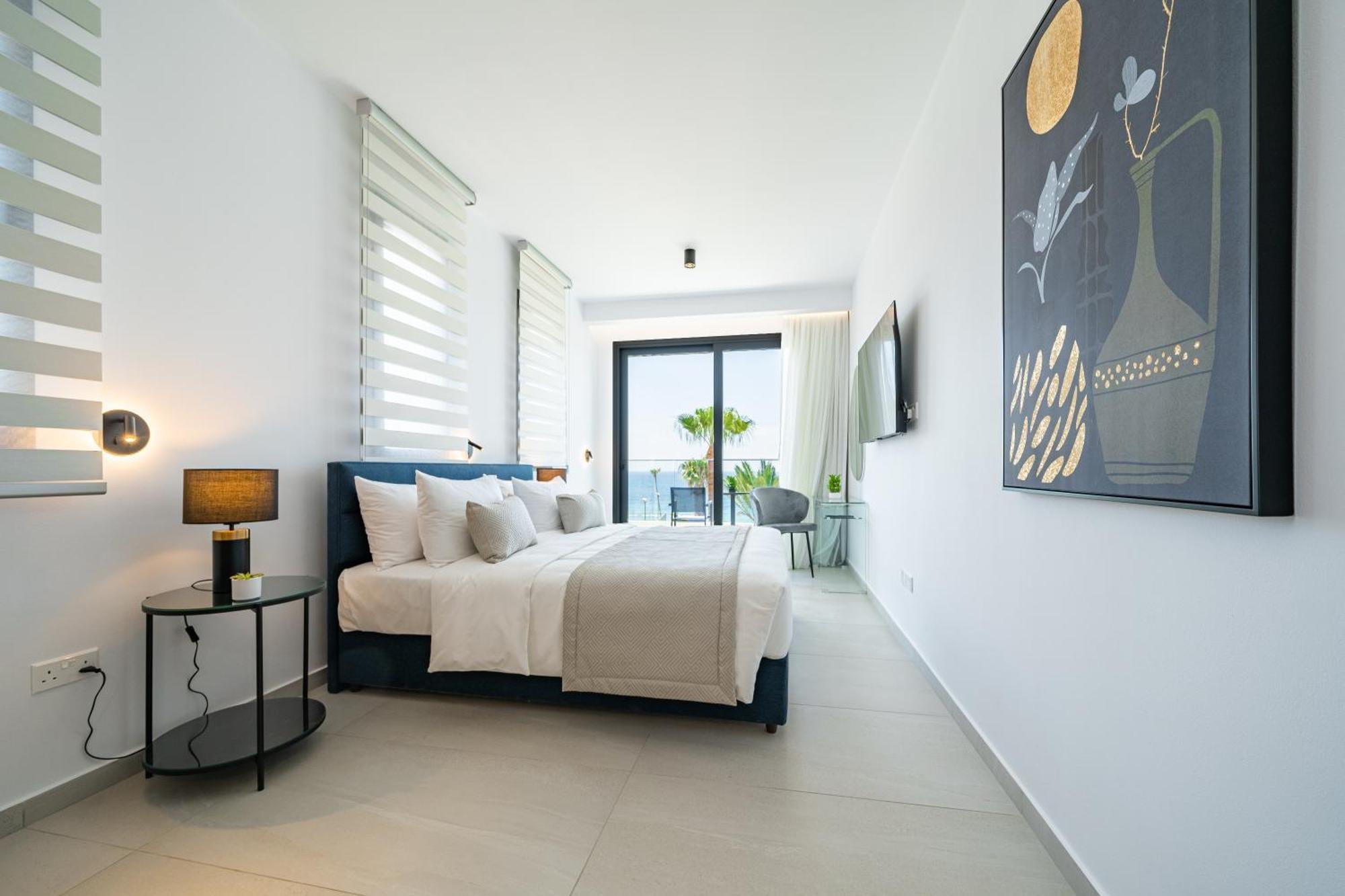 Waterside Sea View Apartments Paphos Habitación foto