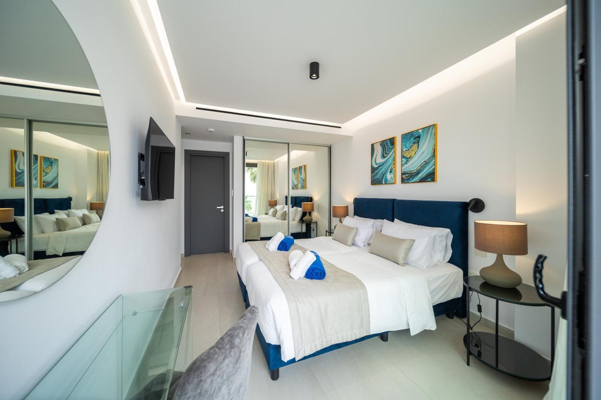 Waterside Sea View Apartments Paphos Exterior foto