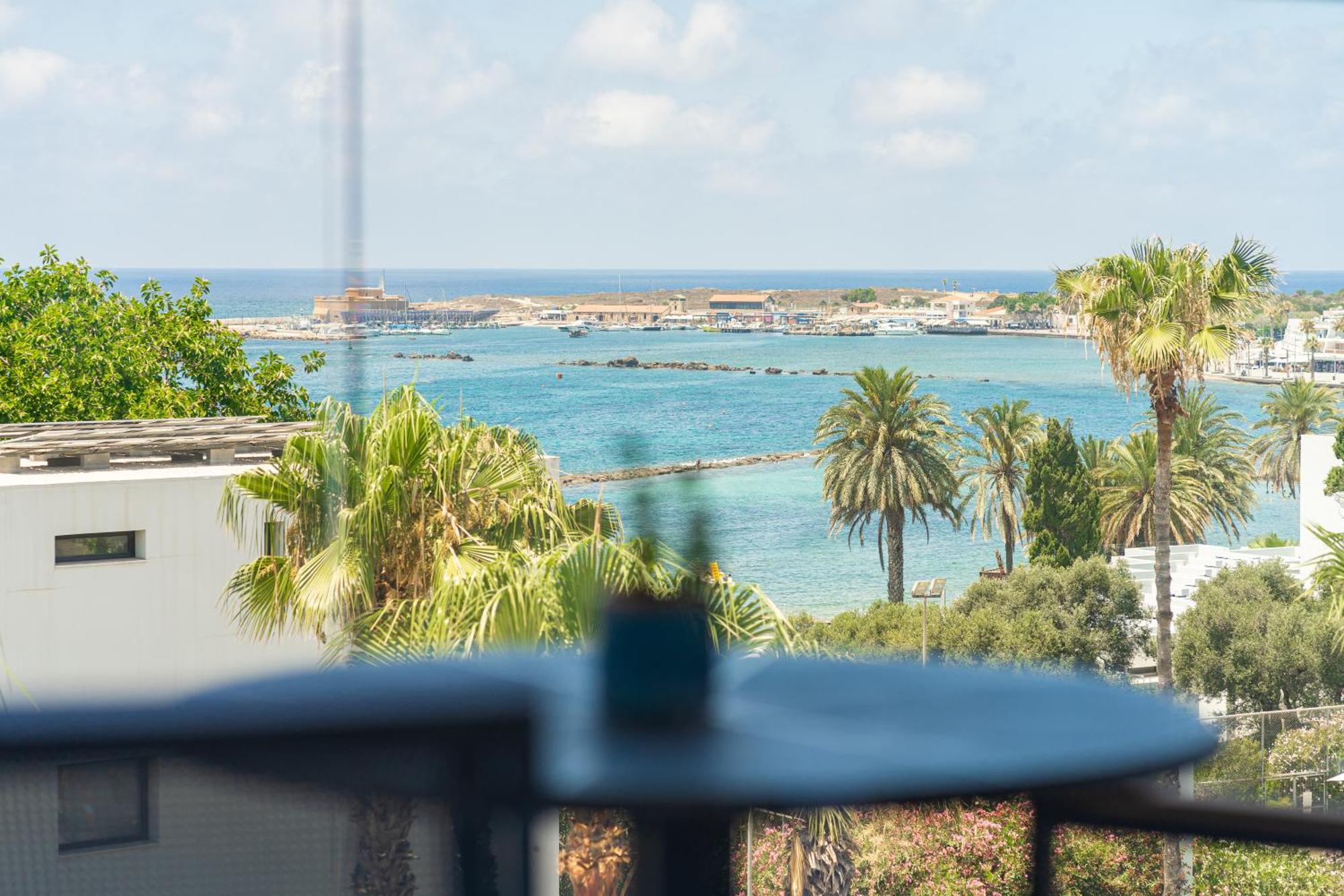 Waterside Sea View Apartments Paphos Exterior foto