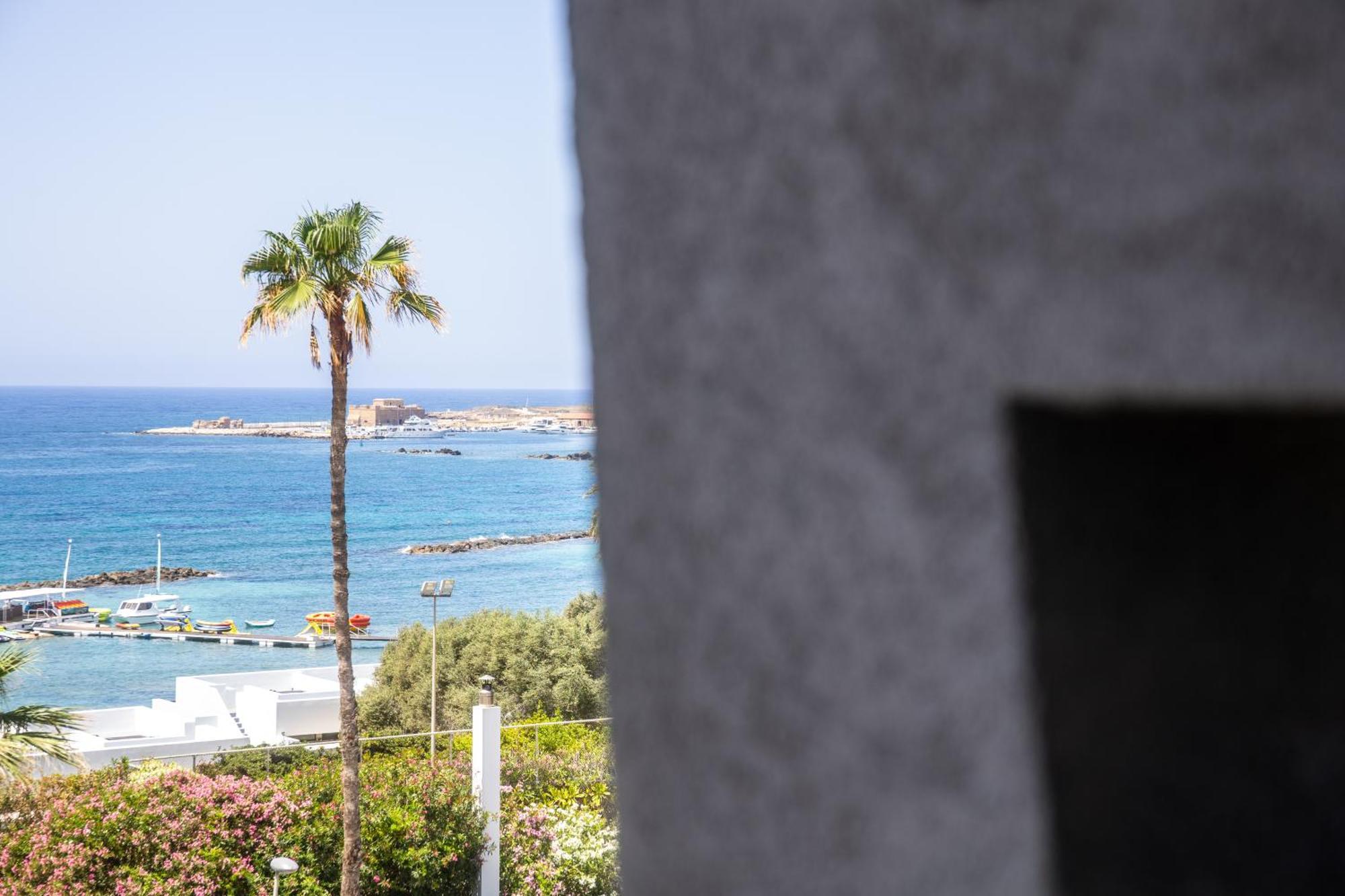 Waterside Sea View Apartments Paphos Exterior foto